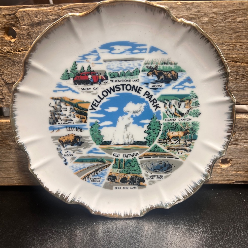 Vintage Yellowstone Park Souvenir Plate Old Faithful Scalloped Gold Trim 7.25"